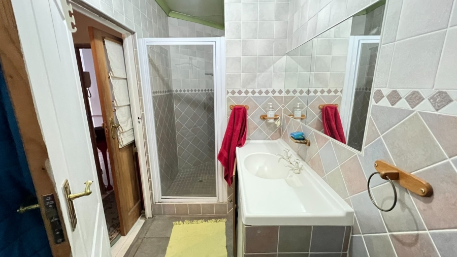 5 Bedroom Property for Sale in Fichardt Park Free State